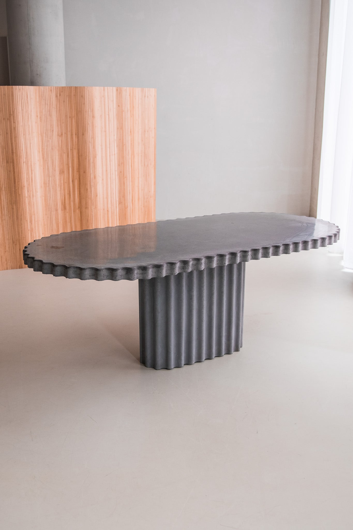 Stílí dining table | Anthercite