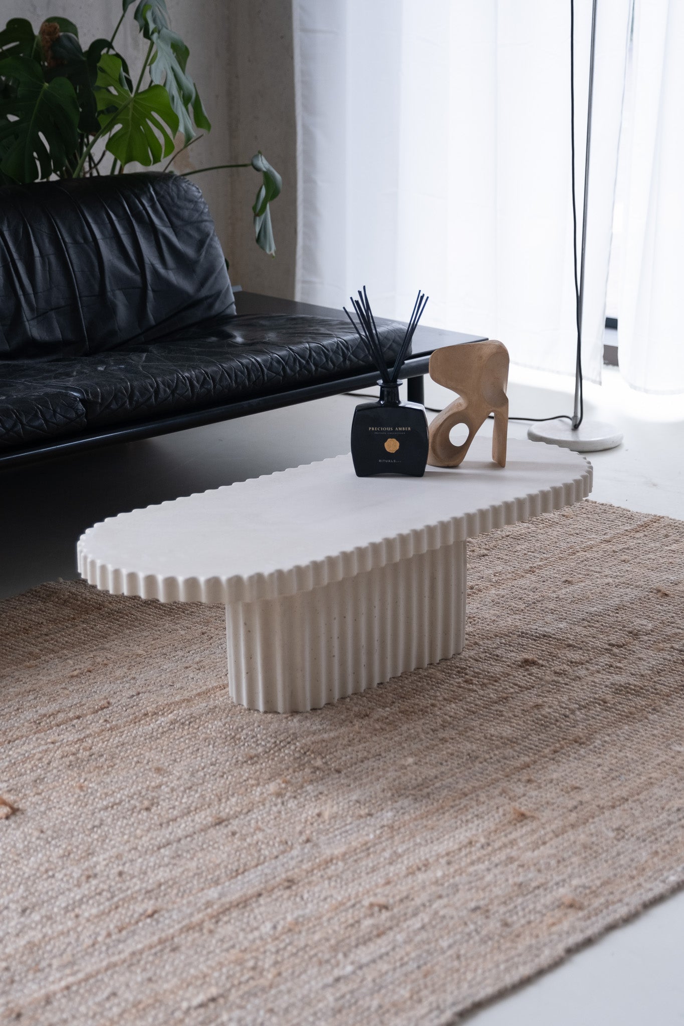 Stilí coffee table S | Corral red